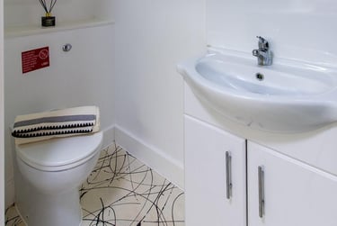 1 bed studio, Queens Terrace, City Centre, Southampton, SO143LR - Image 10